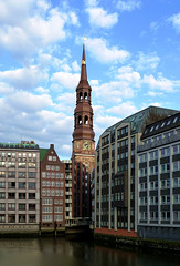 DE - Hamburg - Nikolaifleet and Katharinenkirche
