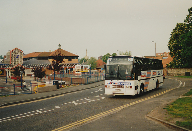 HFF: Durham Travel Services 33 (G33 TCU) in Newmarket – 10 May 1994 (222-10) HFF: Durham Travel Services 33 (G33 TCU) in Newmarket – 10 May 1994 (222-10)