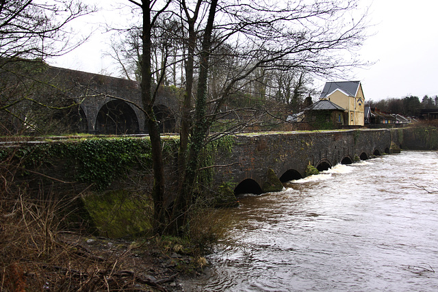 Canal aqueduct