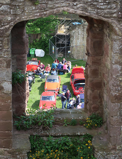 Sports cars and scaffolding