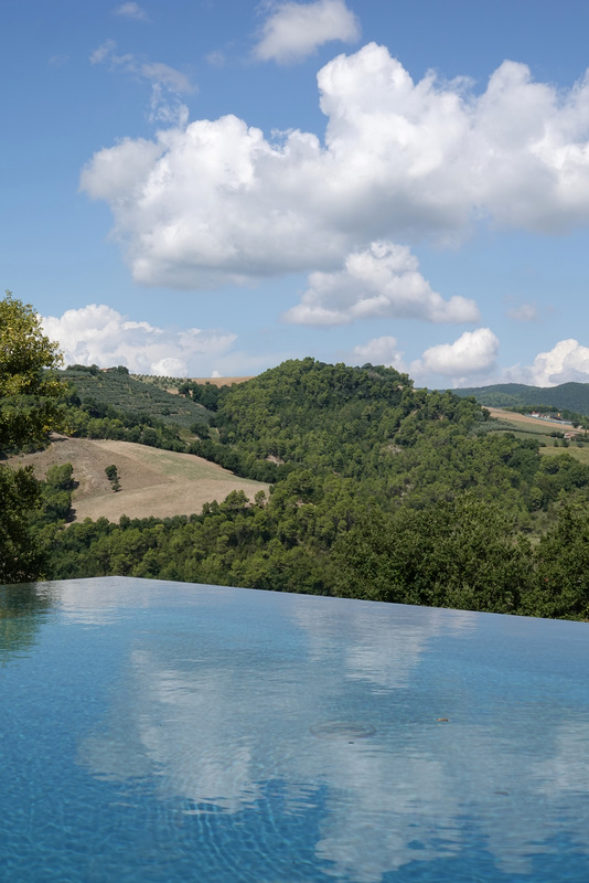 Infinity pool