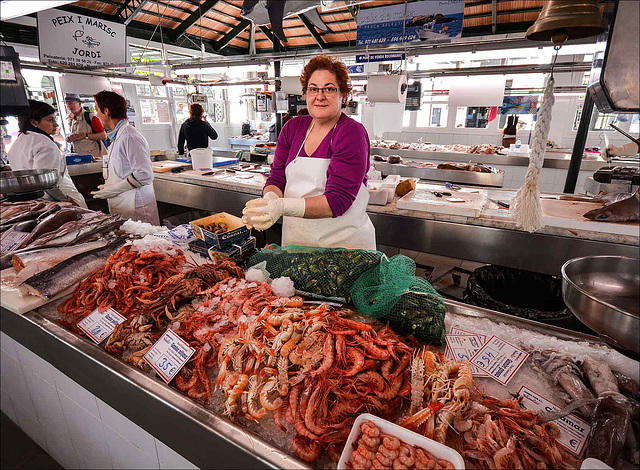 ¡GAMBAS! ¡LANGOSTINOS! ¡MEJILLONES! ¡CALAMARES! ¡MERLUZA! ¡SALMÓN!