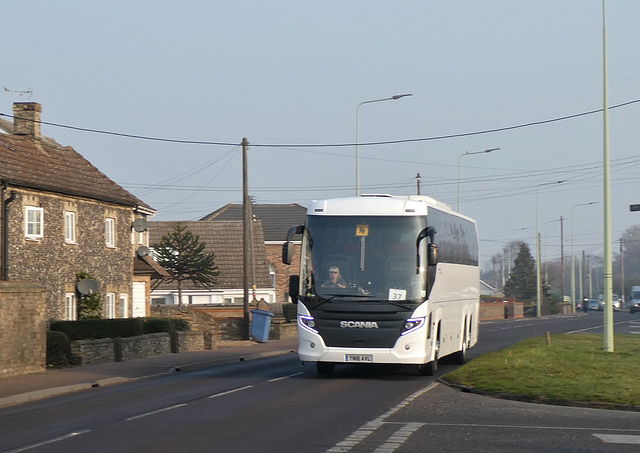 Mil-Ken Travel YN18 AVL in Mildenhall - 28 Feb 2019 (P1000487)