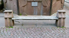 Bank am Constantin-Brunnen