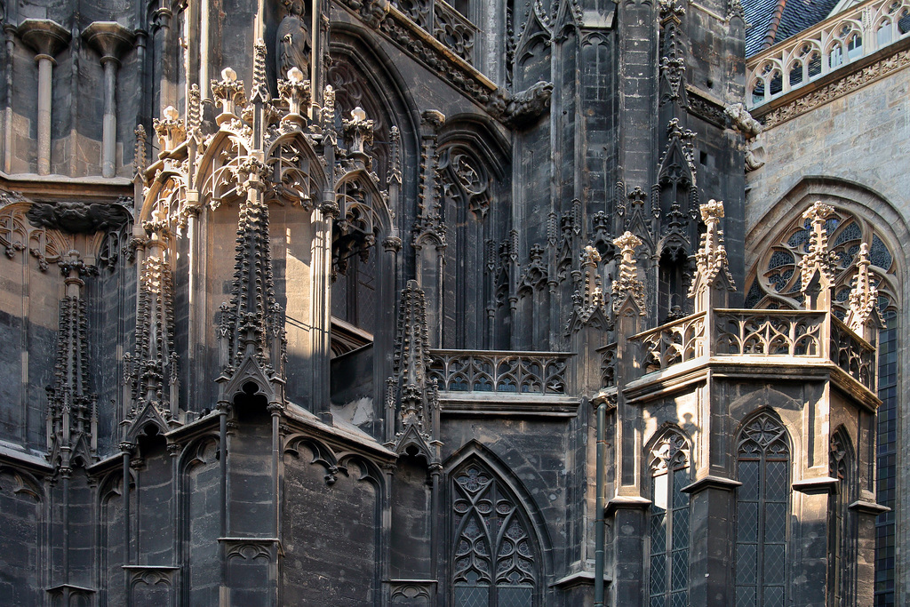 Wien - Stephansdom - Beim Südturm (3)