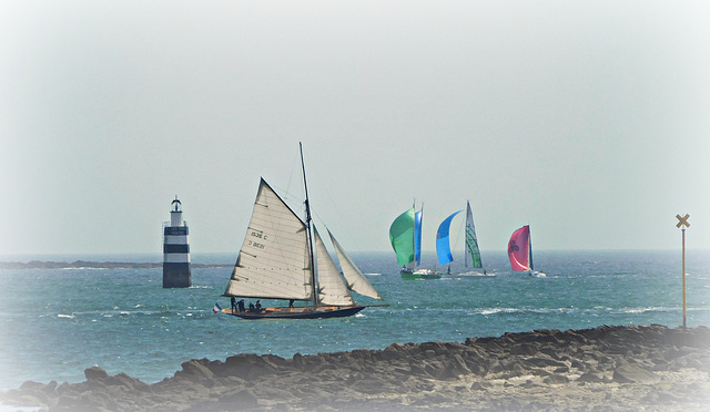 PEN DUICK d'ERIC TABARLY, et les petites voiles