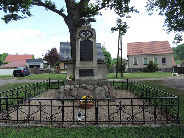 Denkmal Weltkriege - Tornow/1