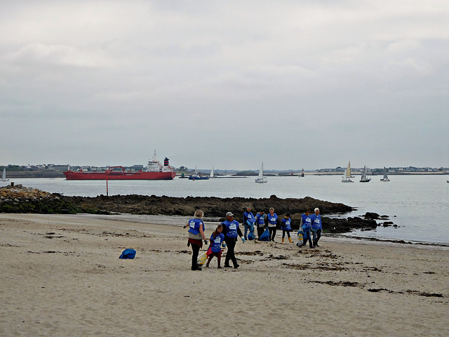 plage et mer propres LARMOR PLAGE