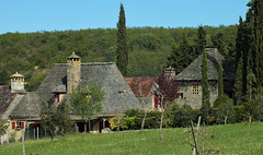 Toits de lauzes en Périgord noir