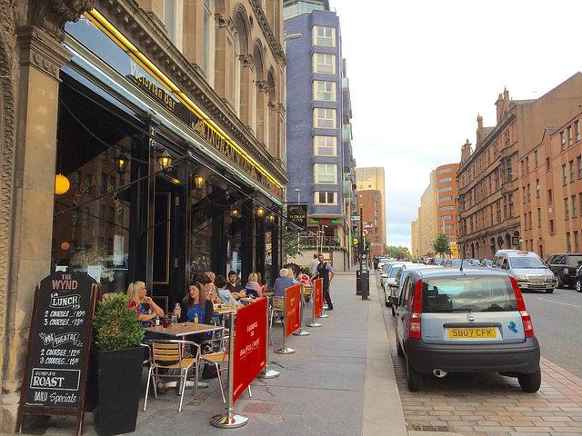 Al fresco dining, Ingram Street, Glasgow at 9 p.m. On an early June evening.