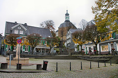 Marktplatz mit Kirchtreppe (Solingen-Gräfrath) / 16.11.2017