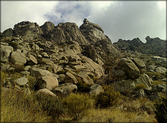 La Sierra de La Cabrera, El Cancho Largo.