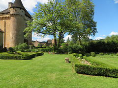 donjon,manoir de la salle SAINT LEON SUR VEZERE