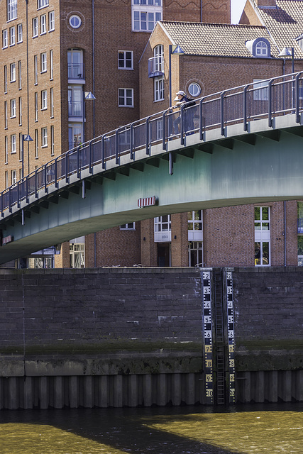 die Teerhofbrücke über die Weser  (© Buelipix)
