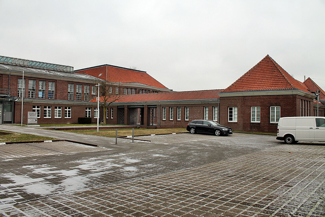Ehem. Verwaltungs- und Kauengebäude der Zeche Holland 3/4/6, erbaut 1921 (Wattenscheid) / 7.01.2017