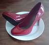 Lady J's red heels on a plate / Les escarpins rouges de Lady J. sont servis !