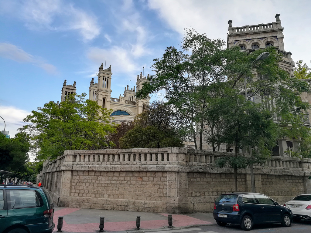 Another view of Hospital de Maudes.