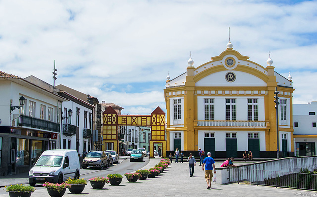 Ribeira Grande (© Buelipix)