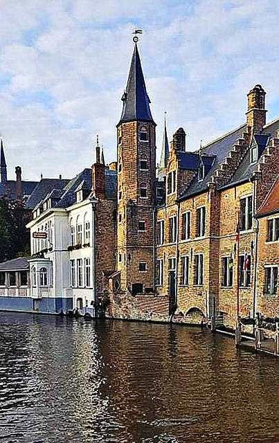 Du coté du Canal de Bruges .