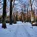 Friedhof Ehingen, schneebedeckter Weg (Duisburg-Hüttenheim) / 20.01.2024