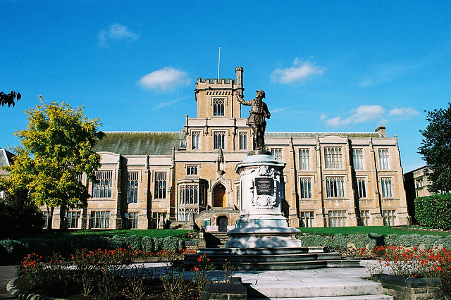 Nottingham High School and First World War Memorial, Arboretum Street, Nottingham