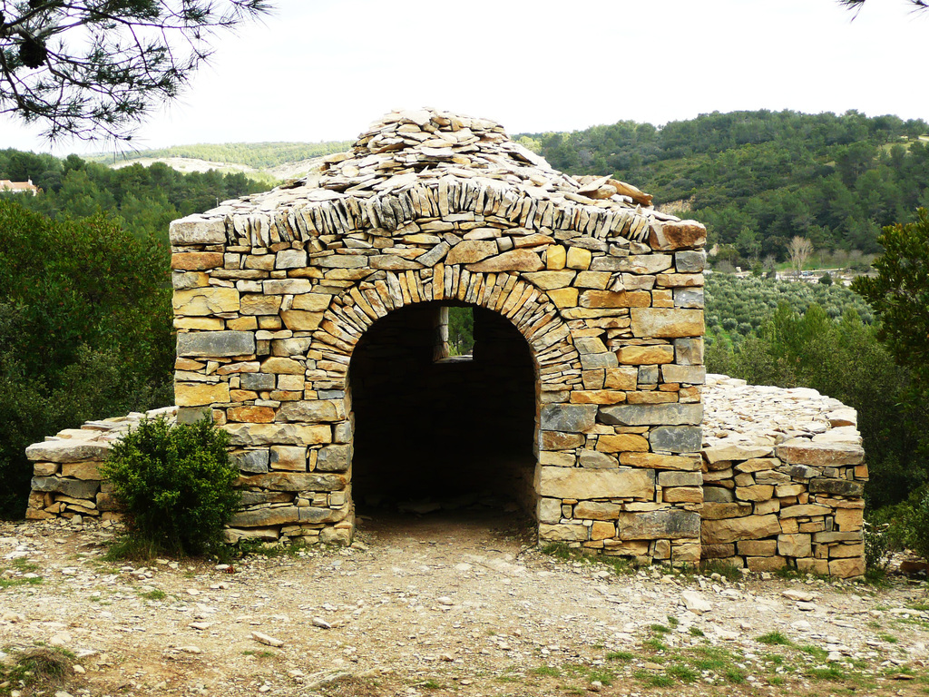 12 Jolie capitelle reconstruite à l'ancienne