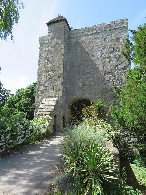 michelham priory, sussex   (3)the inner face of the early c15 gatehouse has less windows than the front