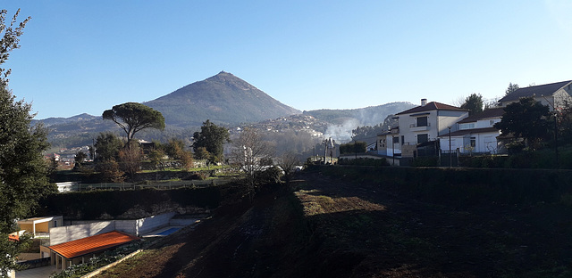 A view to Farinha Mount.