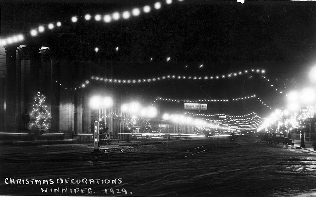 6004. Christmas Decorations, Winnipeg 1929. (II)