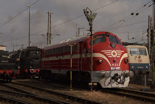 BÖ0015884
