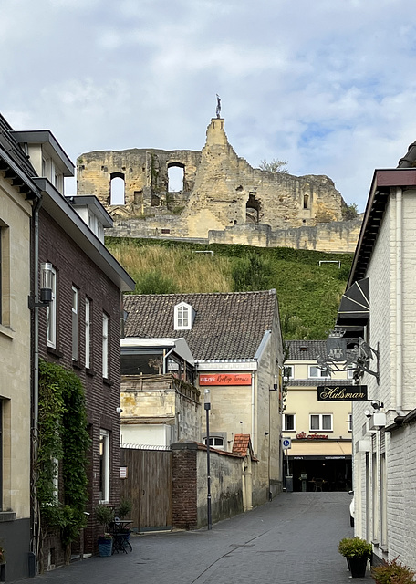 NL - Valkenburg - Blick zur Burg