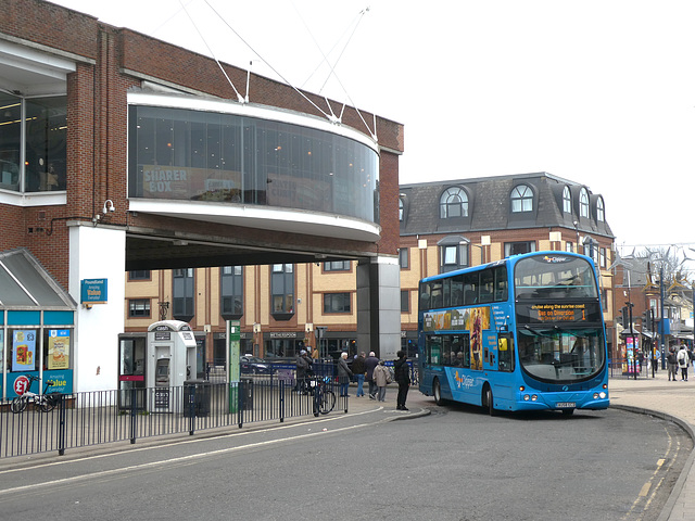 First Eastern Counties 37565 (AU58 ECD) in Great Yarmouth - 29 Mar 2022 (P1110157)