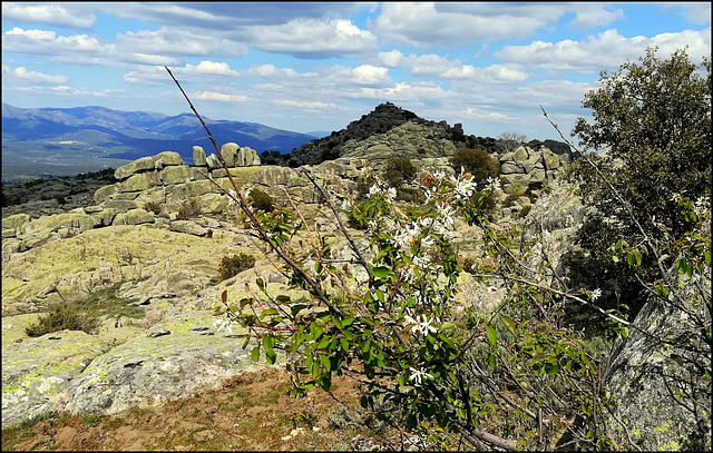 La sierra de La Cabrera - granite scenery