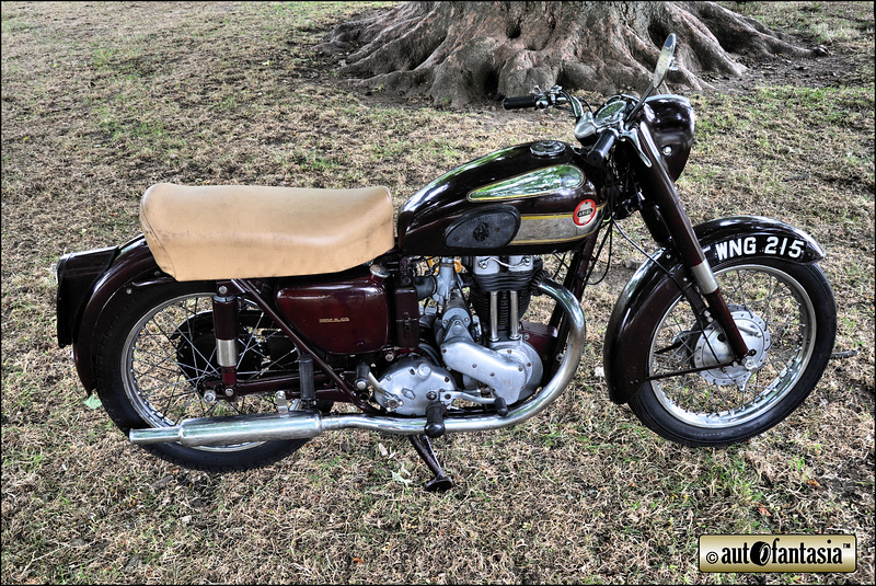 1957 Ariel - WNG 215