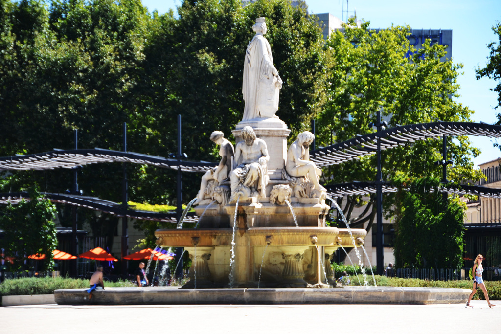 16-La Fontaine PRADIER sur L'Esplanade