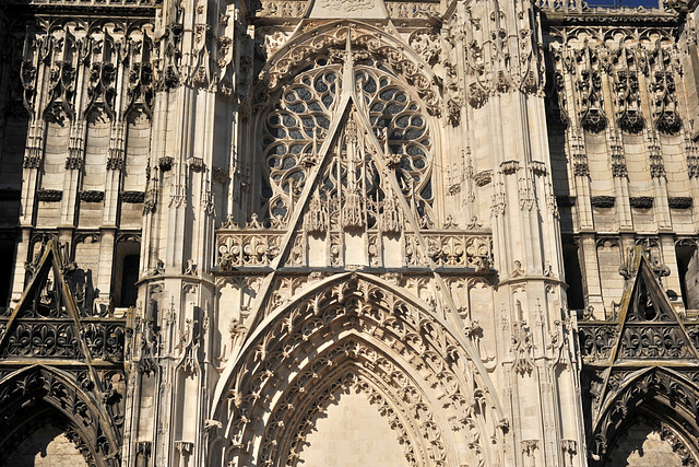 Façade de la cathédrale de Troyes