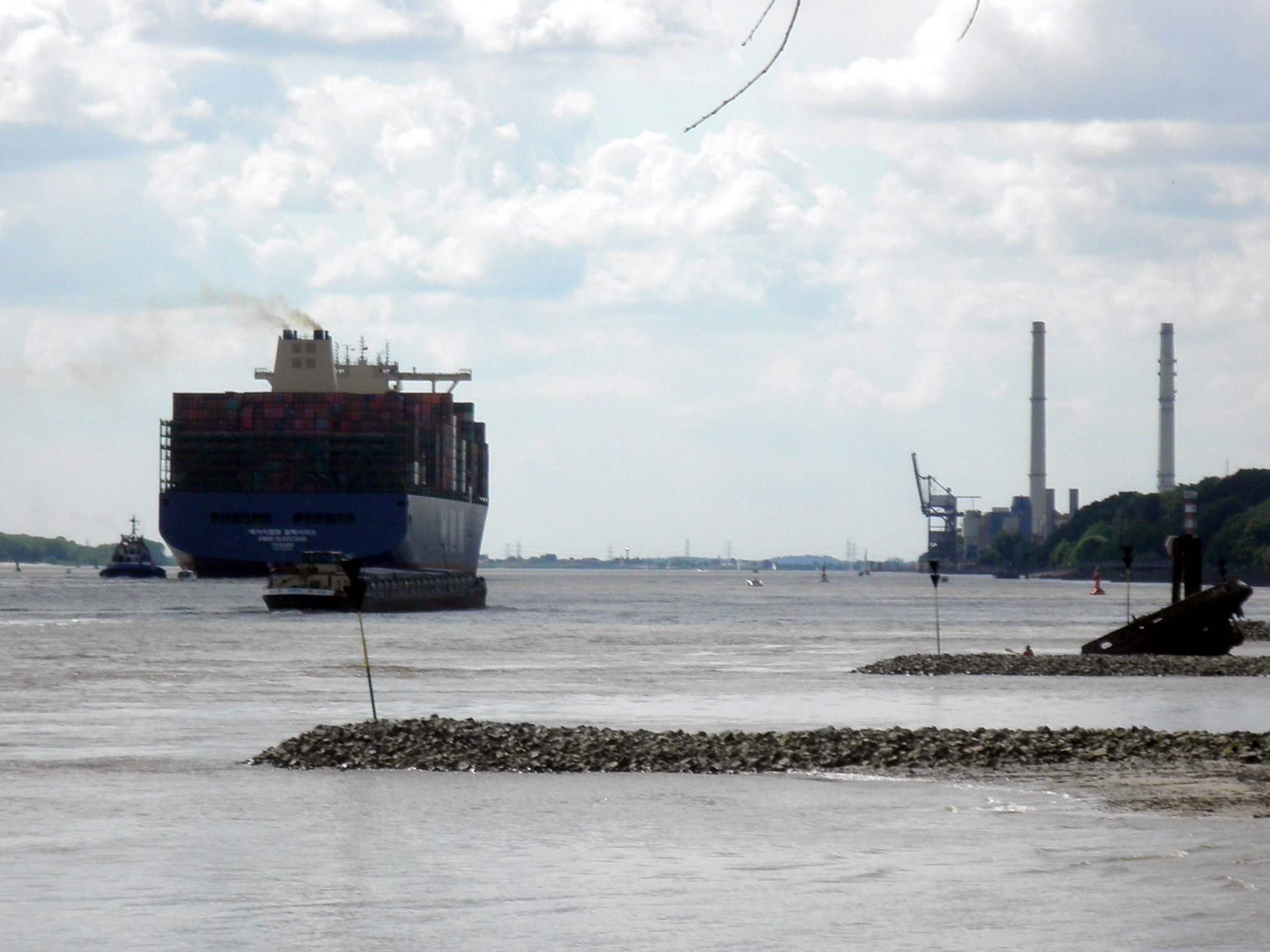 HMM  Algeciras  auf der Elbe