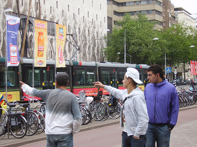 ESP - 93th UK - Rotterdam - 2008 : locals and trams