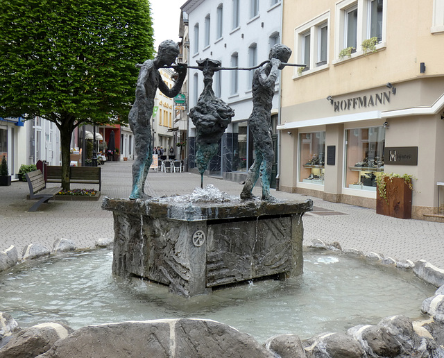 Grevenmacher- Messengers Fountain