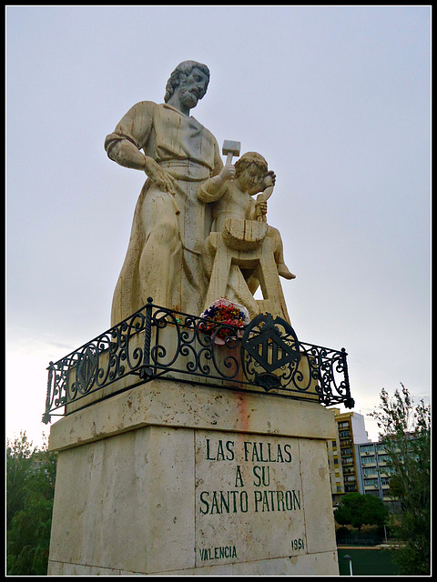 Valencia: monumento a San José