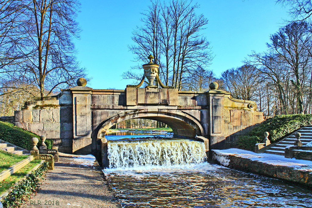 Ludwigslust, Großer Kanal mit Steinerner Brücke