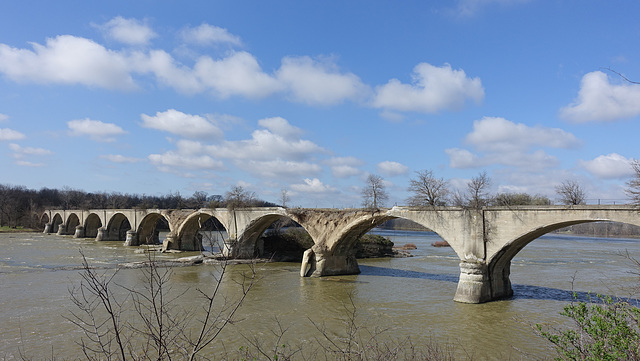 Waterville Ohio, Maumee River