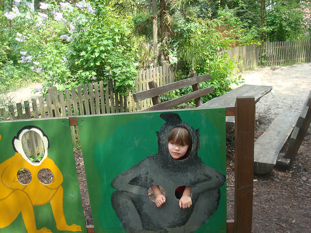 Anna auf dem Spielplatz