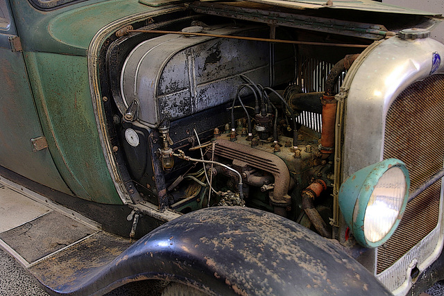 Citroën AC4 , hier l'entretien simple comme bonjour , maintenant il faut être ingénieur  .