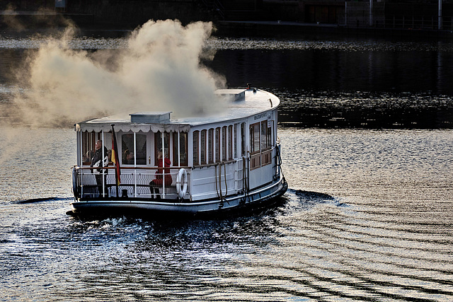 Die "St. Georg" auf der Binnenalster - Hamburg (2 x PiP)