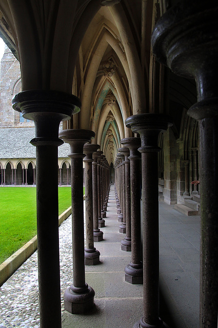 Le cloître de l'abbaye du Mont-Saint-Michel