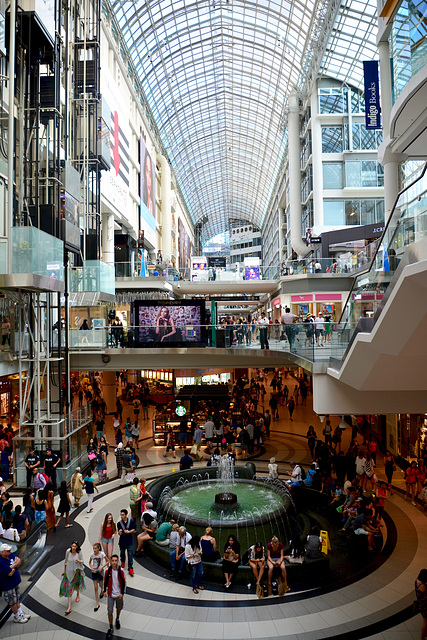 Canada 2016 – Toronto – Toronto Eaton Centre