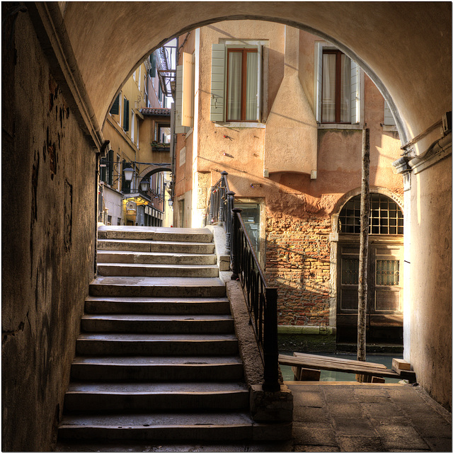 Venetian Arch