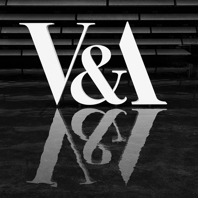 V&A