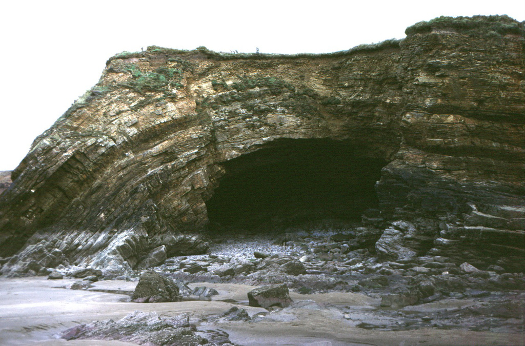 Fox Hole anticline, Little Haven, Pembrokeshire